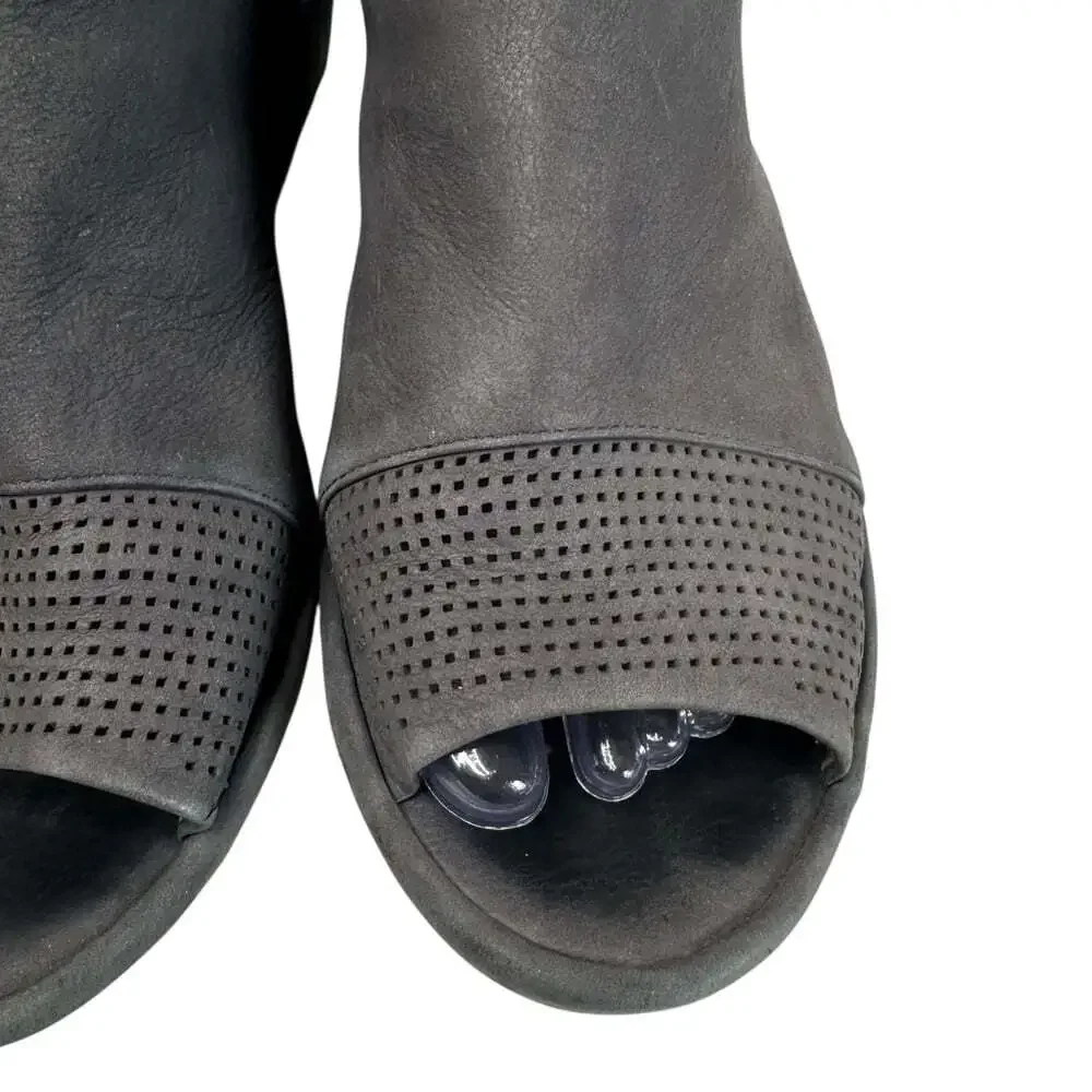Clarks Unstructured Wynnmere Abie Grey Wedge Sandals Size 10 Cushioned Shoes